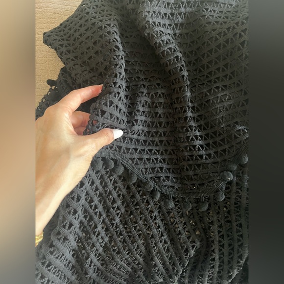 Black midi dress, lace overlay, never worn & no tags attached. - Picture 8 of 9